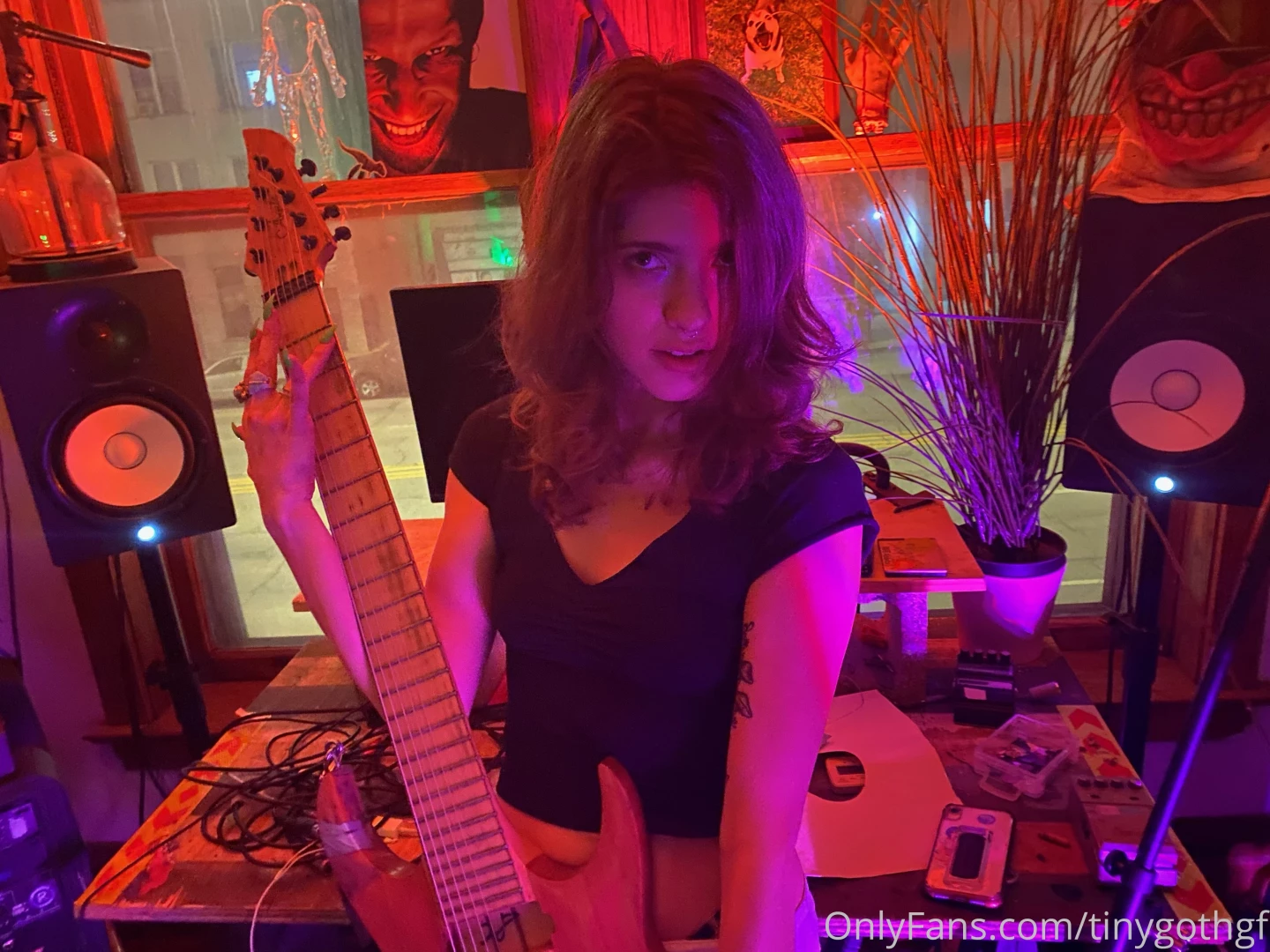 I want to be haunted by a dead rockstar this 7 string guitar was part 1 