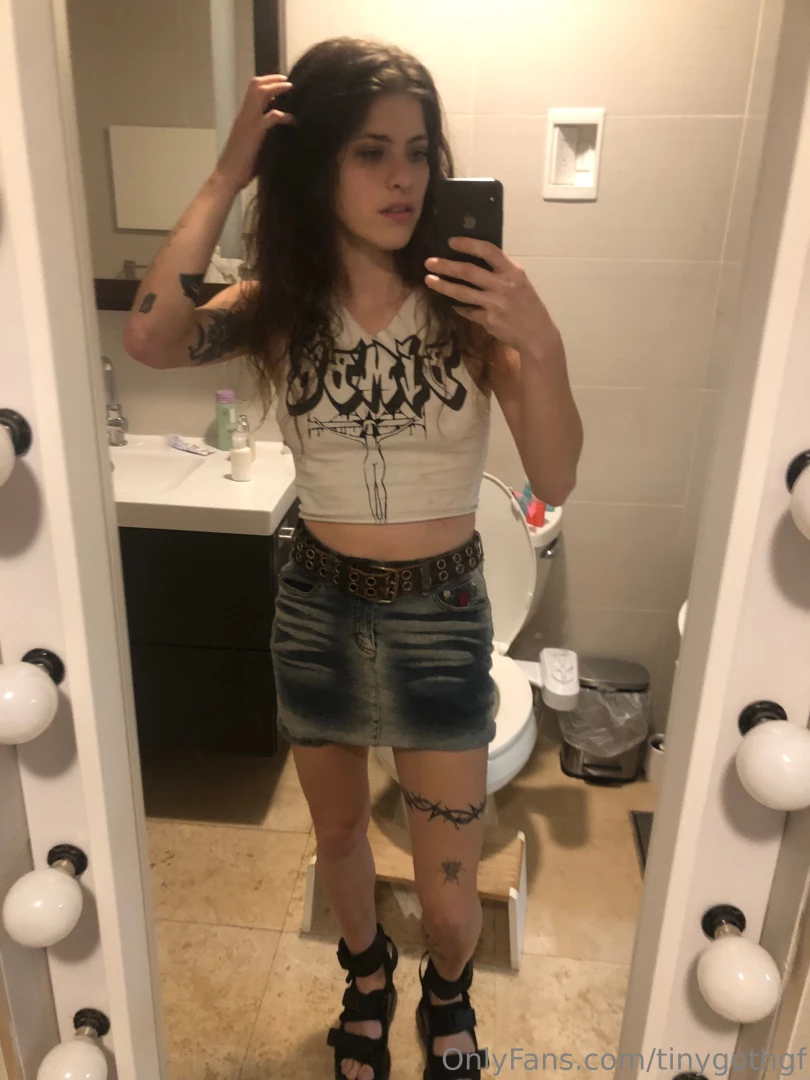 Your fav bimbo sending a really hot video to your inbox right now part 1 