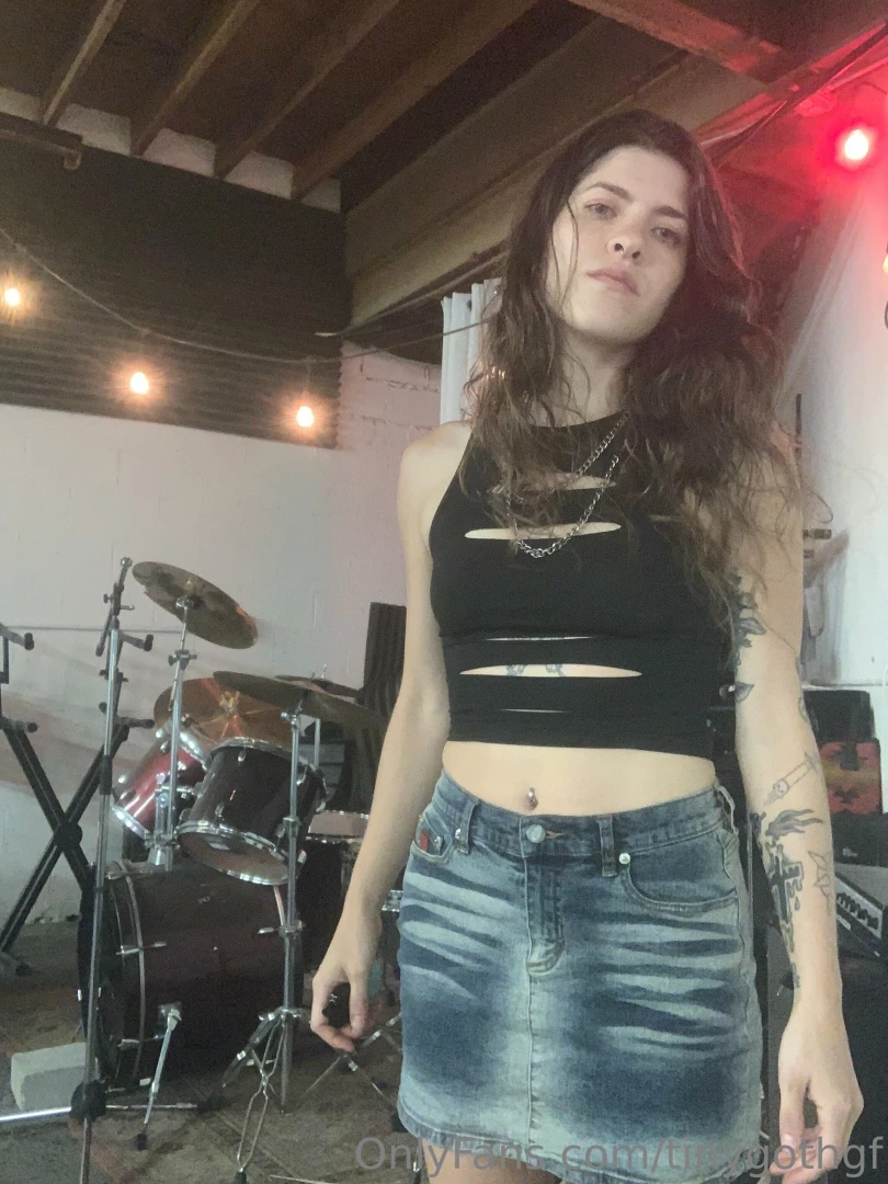 At the studio check your dms later for a really hot video 