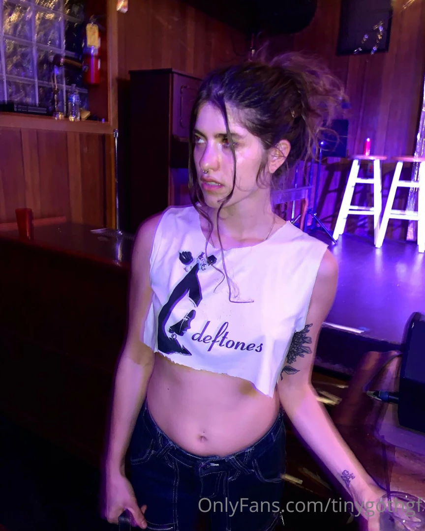 I made this deftones shirt how do you like my hair up 