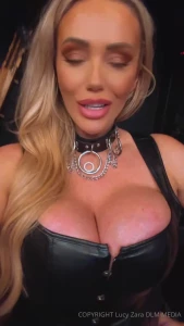 lucyzara - Happy new year aren t i glad it fallen on mistress monday 