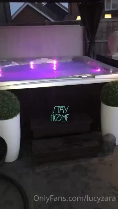 What a lovely day now chilling in the garden going to pop in the hot 