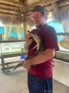 I saw alligators today
