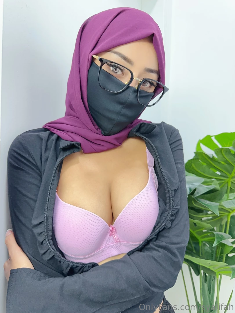 Wanna see more then make me show you more 