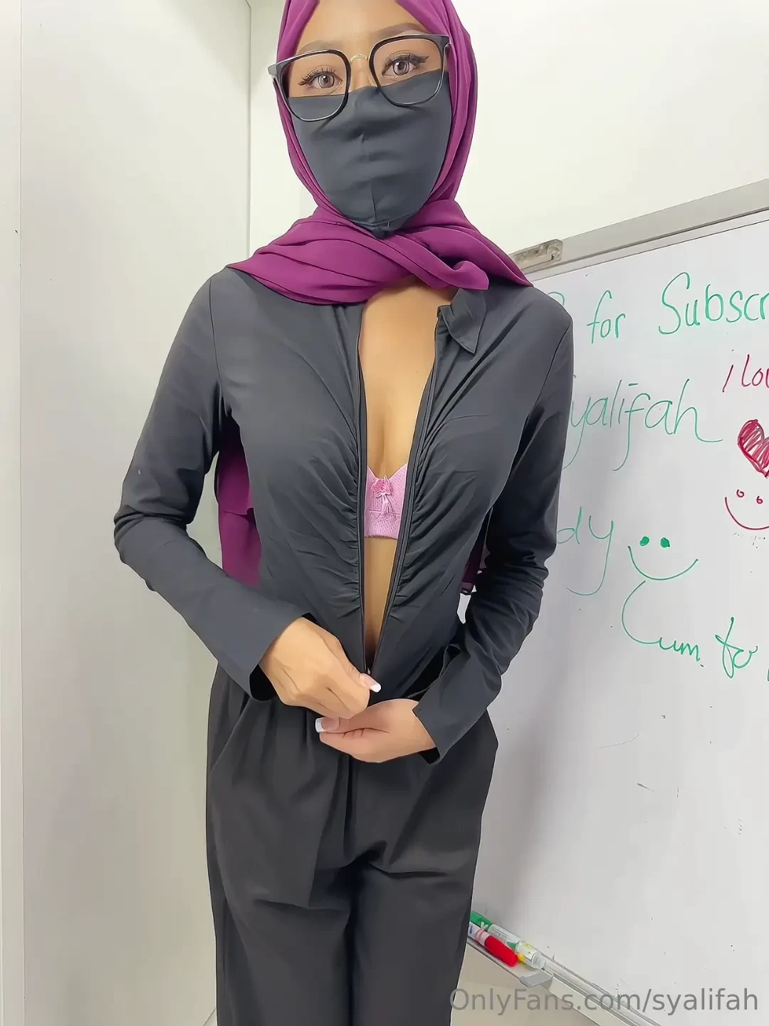 Bet you wouldn t last a minute between them 