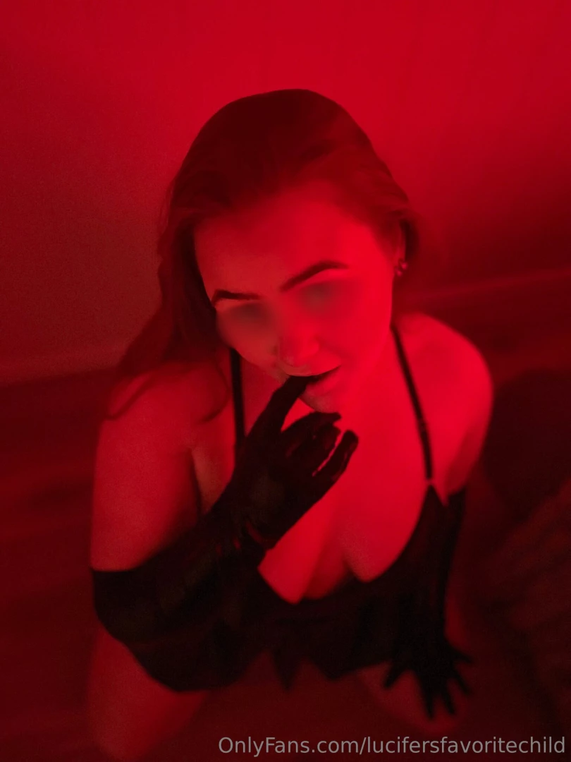 My favorite colour is red what is yours 