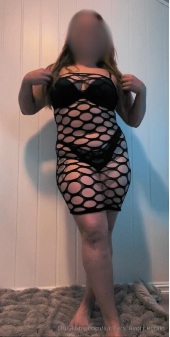 Do you like my fishnet dress daddy 