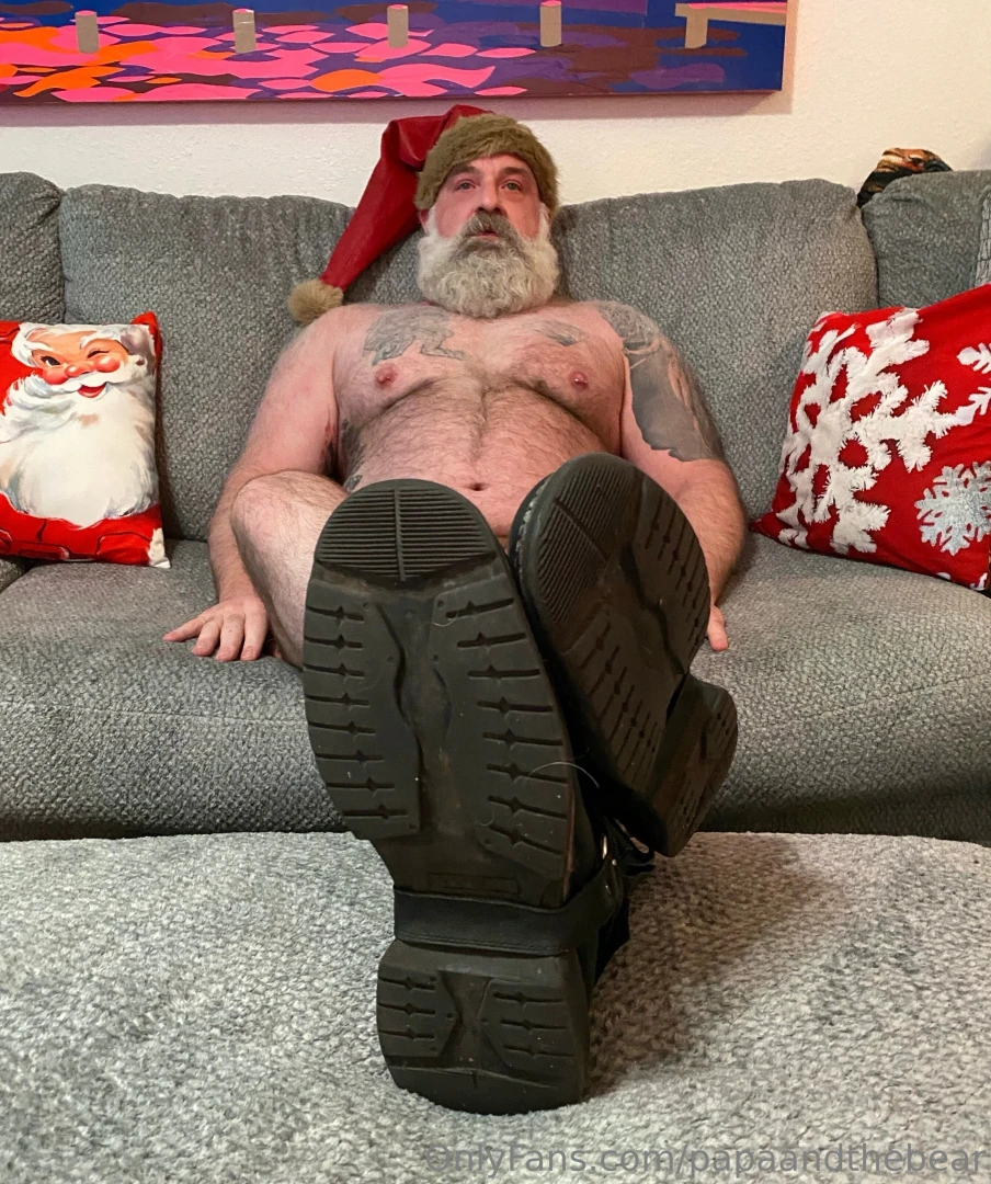 Santa s putting his feet up before the trek around the world next week part 10 