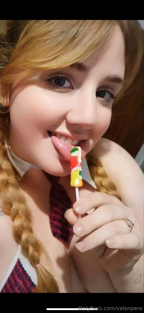 Sweetgiirl23 sexting customs feet virtual girlfriend nud3s d1ck r4t3 