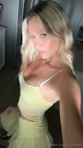 Saying hello with yellow