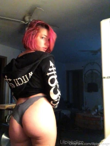 Who s into booty