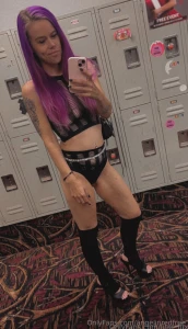 I m lilac a passionate pole dancer and boudoir model ready to take you part 1