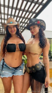 Estas vaqueras est n listas para montar part 1