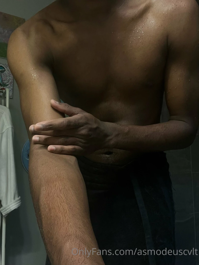 Pretty baby lets play 