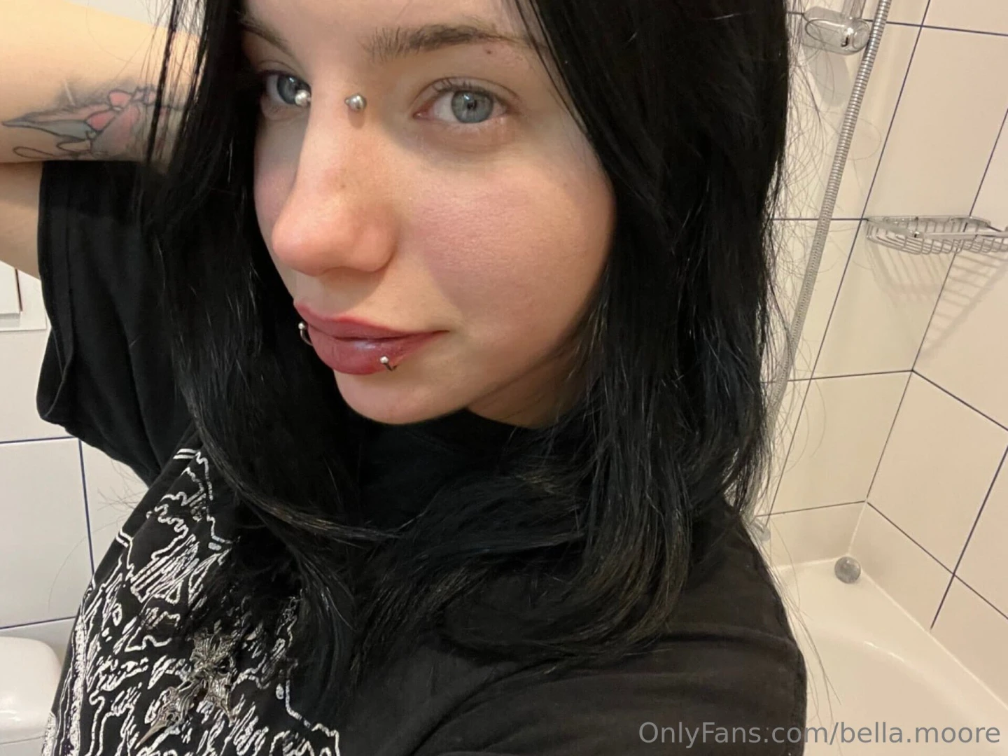 Subscriptions free only now angel_cate this playful babe angel_cate is part 801 