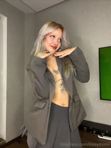 I m a little shy do you want me to put my hands up