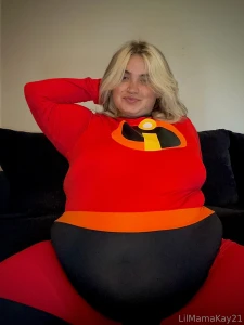 Man elastigirl has let herself go she can barely do her job or barely