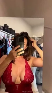 Lady in red part 527