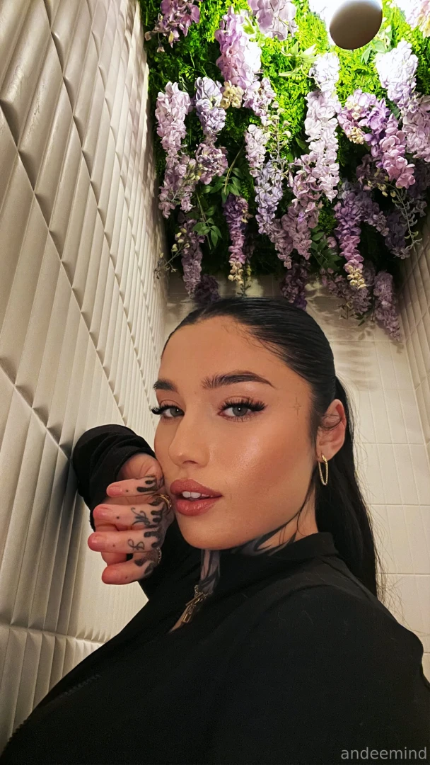 What xmas movie we watching tonight the cheesier the better 