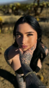 Grab my chin and i ll do anything you say