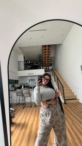 Cozy friday morning vibes