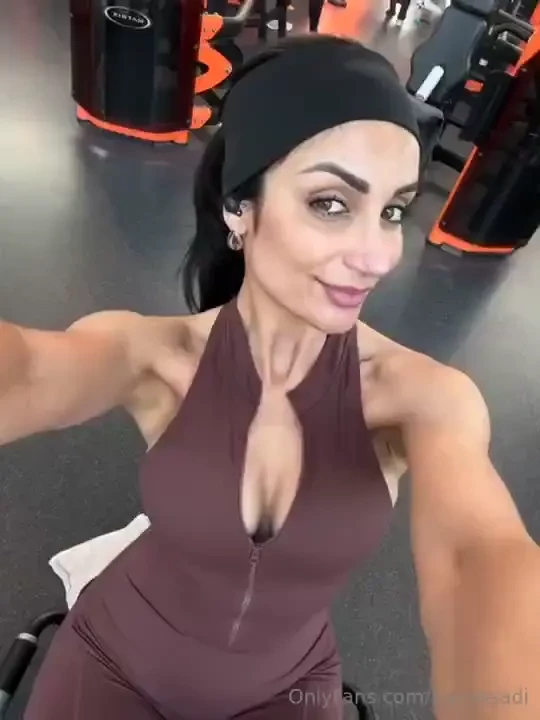 Do you prefer me in the first or second selfie give me an answer in part 1 