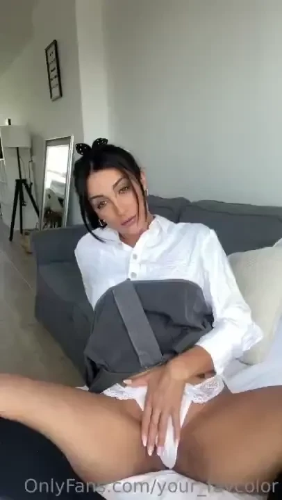 Hey baby it s time to make your baby girl scream your name tonight 