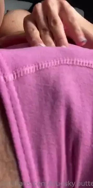 I can t stop touch my pussy 