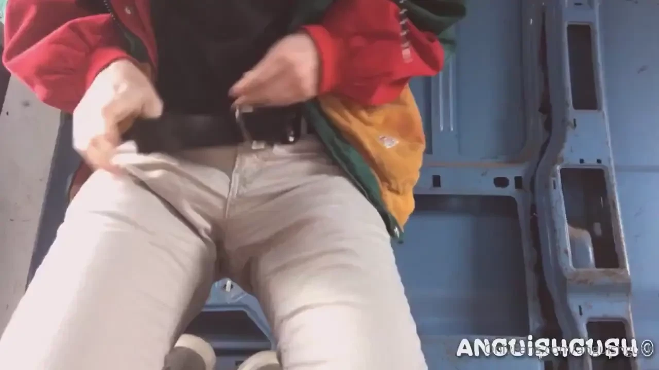 I always have such a good time jacking off in the back of my work van 