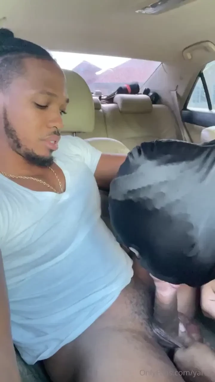 I wanna be sucked off sooooo bad 