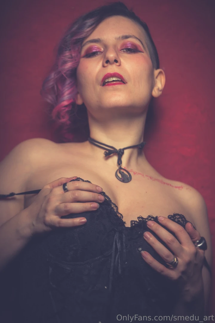 A present for my fans i love this pics do you prefer black and white part 2 