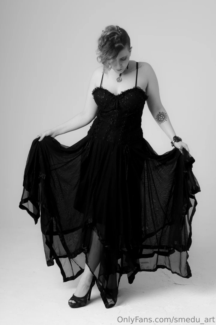 A present for my fans i love this pics do you prefer black and white part 5 