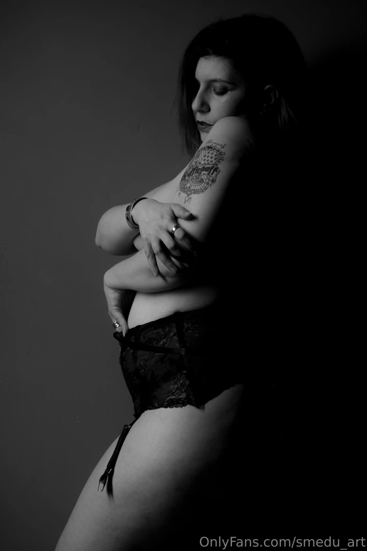 New set out my brand new underwear is really beautiful you can see it 