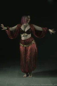 Un piccolo regalo per voi fan vi piacerebbe un set hot in questo stile