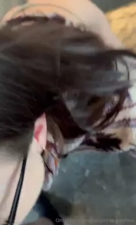 Deepthroat blowjob med svelg hvordan liker du dine blowjobs harde 