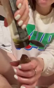 F tt nske om handjob elsker ha en kuk i hendene med deilig varm olje