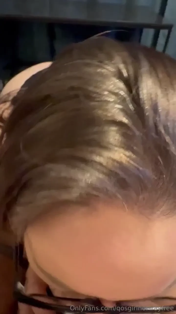 Dyp blowjob og svelg beklager at den kom litt sent hatt en fin helg 