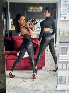 Time to serve your goddesses with lady_perse unlock to see more