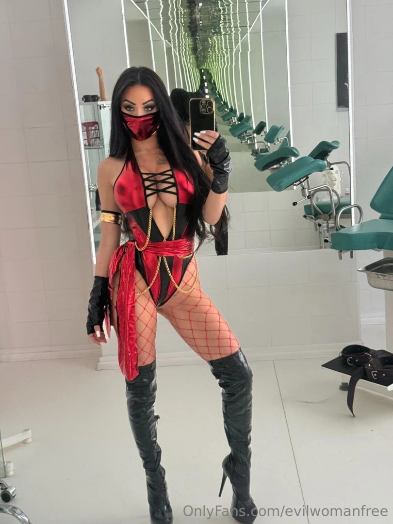 Superhero or supervillain 