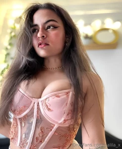 Like all my recent posts and i ll send you a naughty little gift you