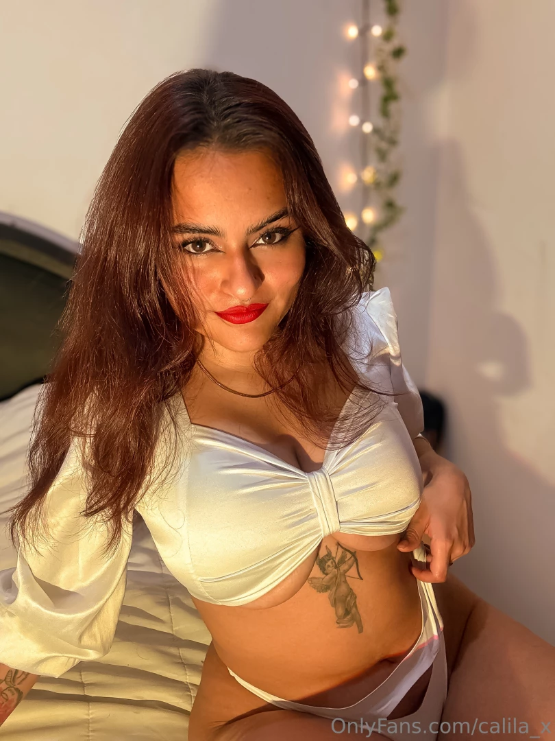 What do you think of this white top i m really liking how it looks 