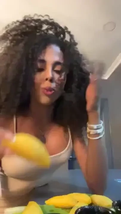 Probando empanaditas colombianas recuerden que yo soy venezolana 