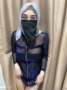 I hope you like blue but if not you can always take it off babe