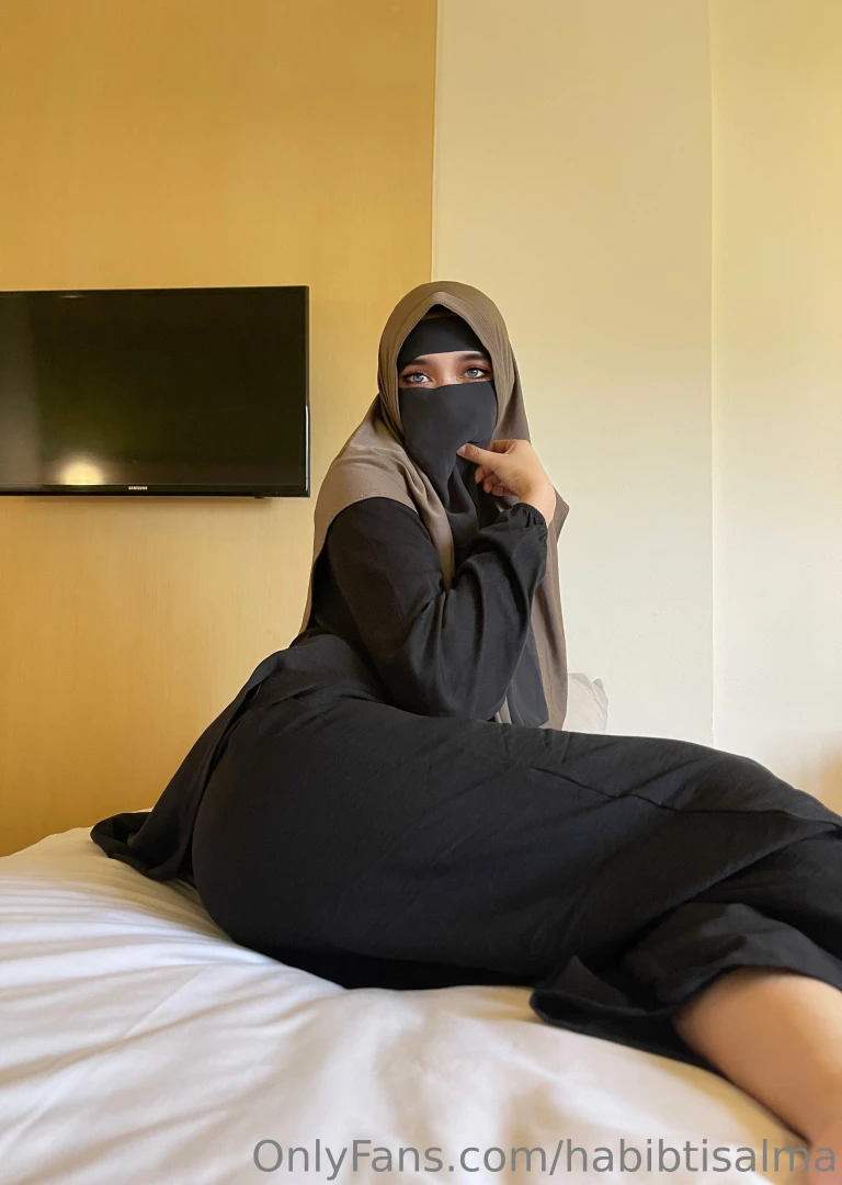 Anyone love to see my pussy pics i ll give you a discount first come 