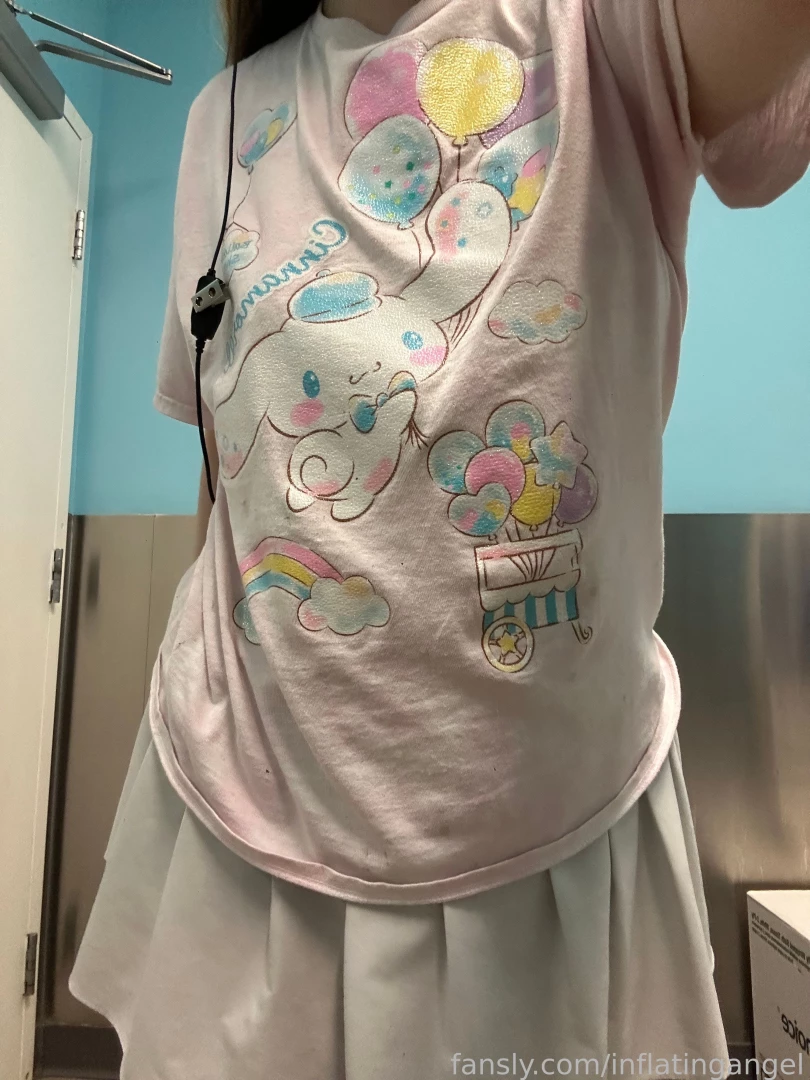 It s getting harder and harder to hide my fat when i m out - side note 