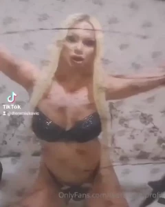 Zapratite me na onlyfans vip kanalu https onlyfans com dioramiskovic