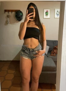 Que esperas para escribirme y pedirme fotos de mi conchita mojada