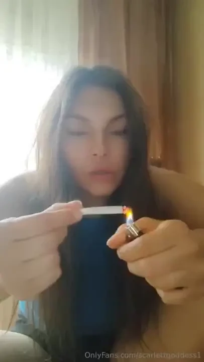 Enjoying wanna smoke 