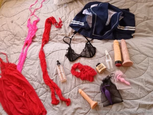 Danas pune rukee poslaa snimam puno custom videa javi se ako eli i