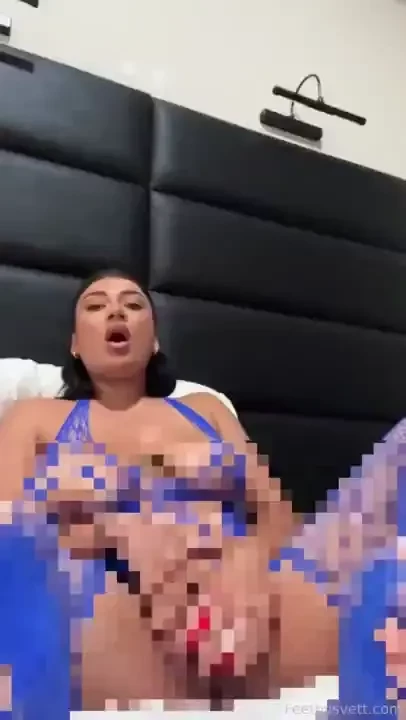 I had to run off and play w myself while filming bc i was so horny who 